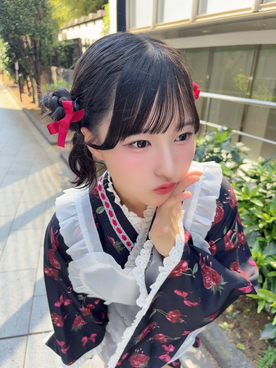 erisahigasiyama's tweet photo. お話会ありがとうございました！

みなさんからの言葉にたくさんパワーを
もらったよぉ～！✊🏻☀️ ̖́-
いつもありがとう( ˶ˆ꒳ˆ˵ )💭

夏暑いけど私もみなさんにたくさん元気になってもらえるように頑張りたいな～
って思ったよ🥹！

今日はJamie エーエヌケーさんの浴衣にしました🍓🍫♡
#高嶺のなでしこ