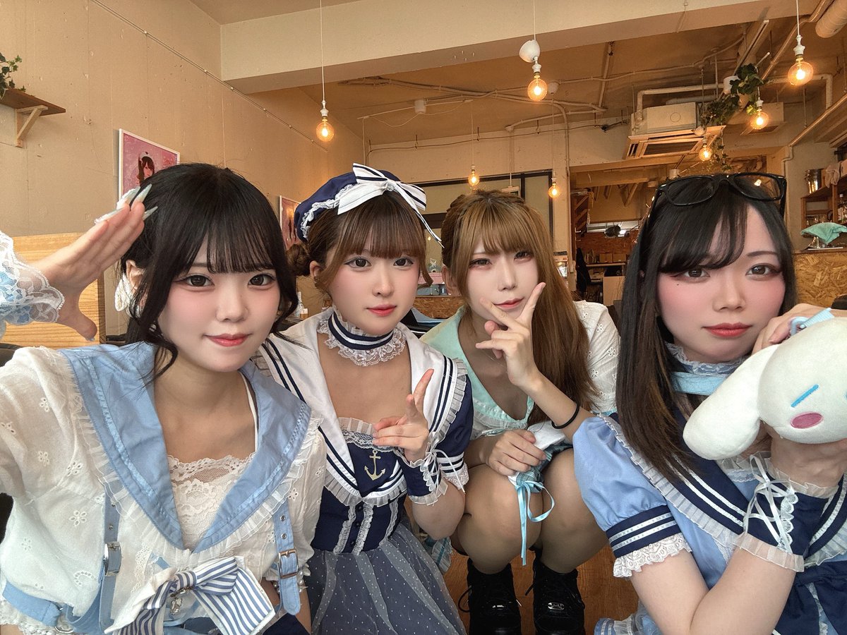 CafeTweeny's tweet photo. 🩵後半キャスト出勤しました🩵

りりむ@ririmu_tweeny 
ちも@chimopi_15 
こん@042kn 
しな@n_rg8p 
👨‍🍳ぽよ@poyochan_chomp 

いちごちゃん本日お休みです❕

ご来店お待ちしております🐬 https://t.co/ugoHRnz0Bh