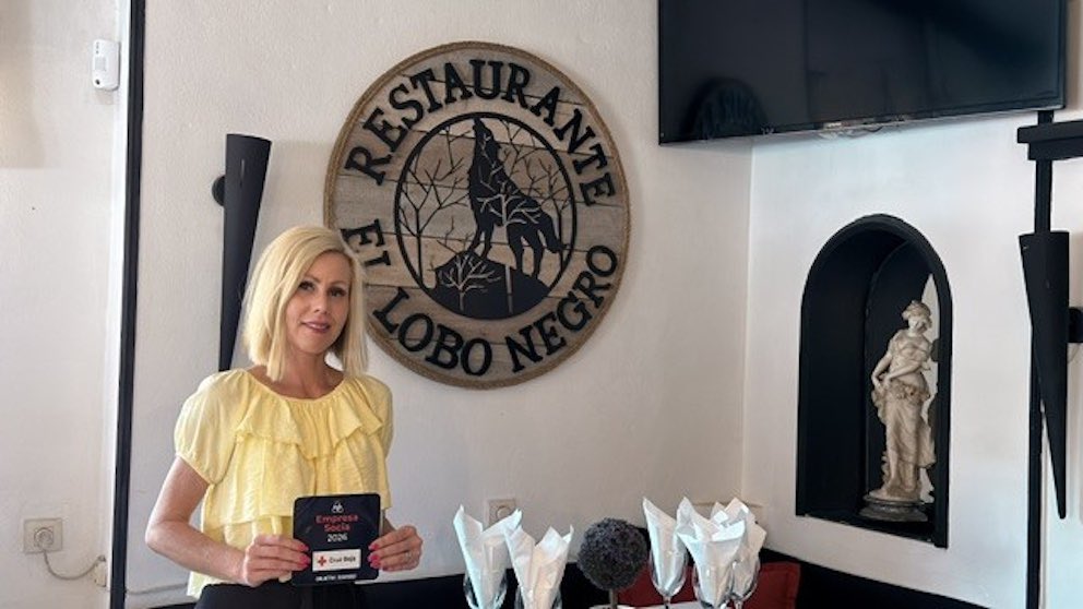 CREMalaga's tweet photo. Agradecemos a las empresas Auto Blue, Crédito y Vivienda, Restaurante El Lobo Negro y El Cristal de Ámbar que se hayan unido a Cruz Roja como socias para que podamos seguir ayudando en Málaga a las personas que más lo necesitan ❤️ https://t.co/uZEBRdnDhZ