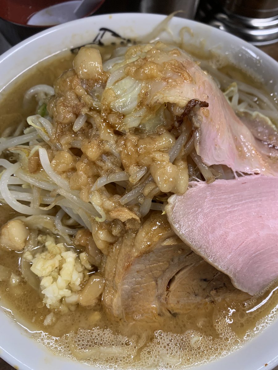 umeumeshiso's tweet photo. 勇気がなくて言えずじまいでも
いつかは言える そう信じていた
夏が過ぎ秋がきて また冬を越えたら https://t.co/BLde8nIixi