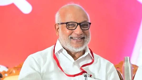 ms_harison's tweet photo. #CPIM #MABaby(3)
And let me share here a report filed by the EDITOR of CRIME MAGAZINE of KERALA related to a failed attempt made by this GANGRAPIST MURDERER GEN. SECY to "SEXUALLY EXPLOIT" a GIRL "SFI" LEADER from KERALA while he was the EDU MINISTER of the state. https://t.co/RZYObtDQSH