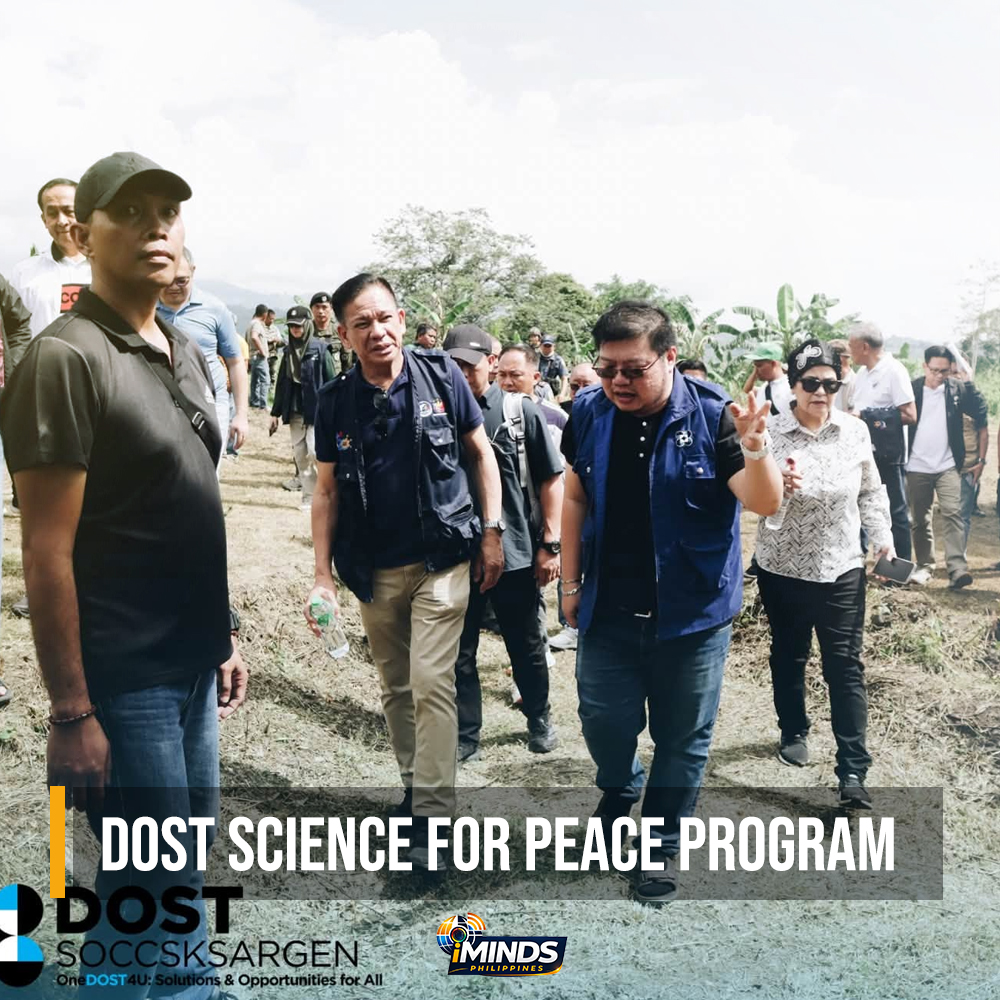 ImindsP17188's tweet photo. 𝐃𝐎𝐒𝐓 𝐒𝐂𝐈𝐄𝐍𝐂𝐄 𝐅𝐎𝐑 𝐏𝐄𝐀𝐂𝐄 𝐏𝐑𝐎𝐆𝐑𝐀𝐌 | OPAPRU, pinuri ang DOST Science for Peace Program sa Camp Badre https://t.co/bVlI0Bxrjc