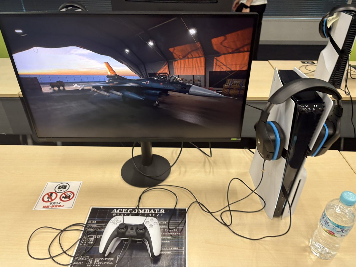 aHONDAra3626's tweet photo. #ACE先行体験会 #ACE8 

というわけでACE COMBAT8の先行体験会に当たったので行ってきましたとさ。楽しくてあっという間に2時間が終わってしまった…グラフィックも何もかも進化してて今から発売がとても楽しみ…… https://t.co/InhFBKzh1B
