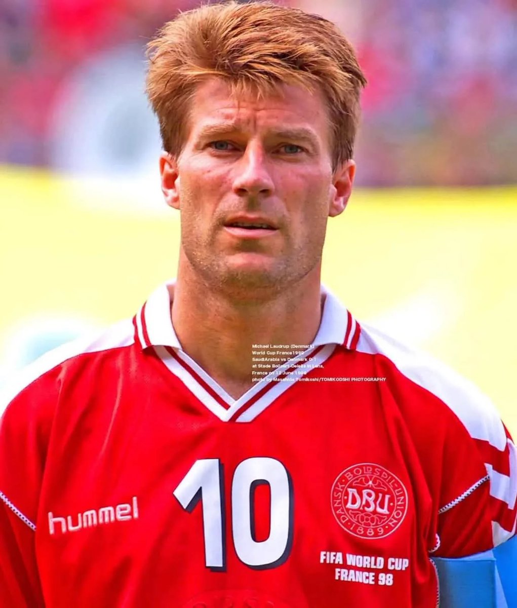 90sfootball's tweet photo. Michael Laudrup - The King of Assists 🇩🇰 https://t.co/DzQ3gfgsGJ