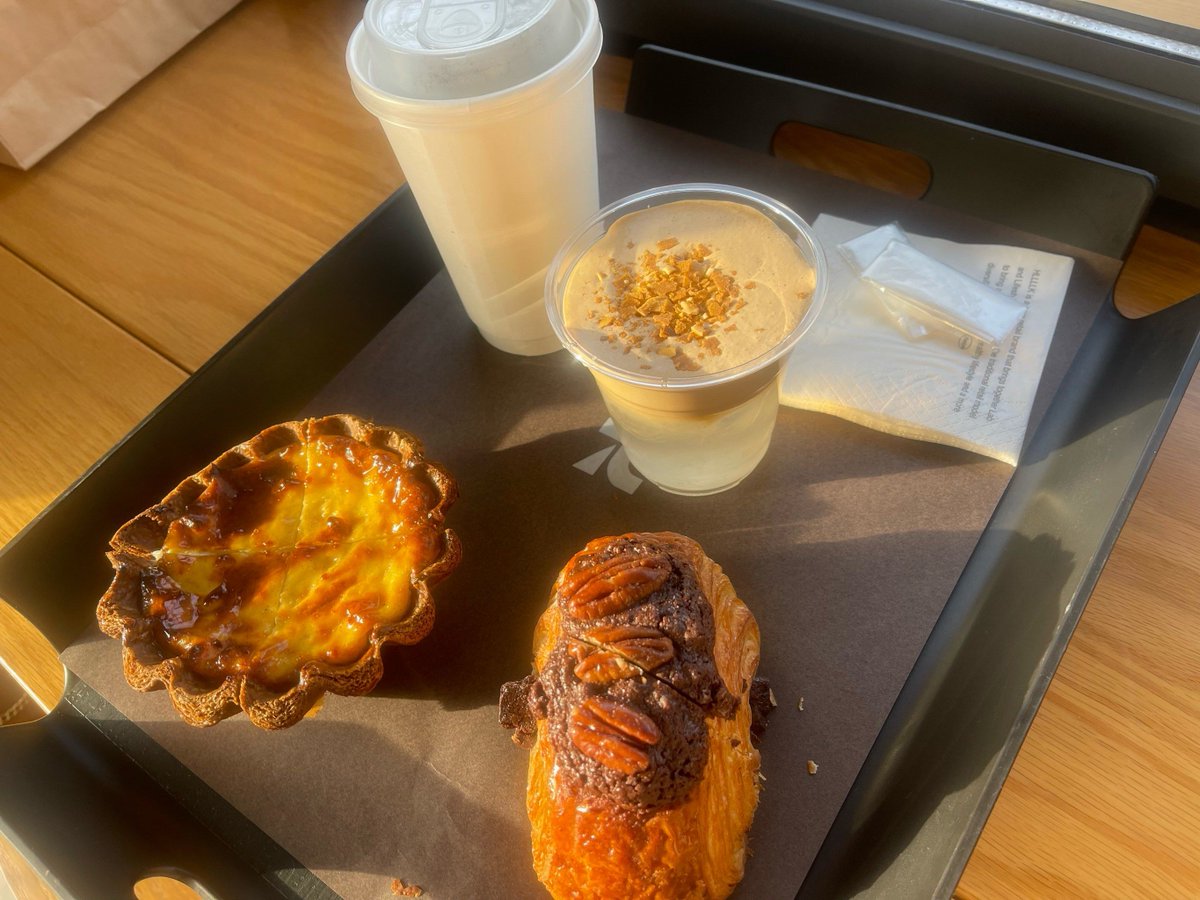 RPapusa's tweet photo. Woke up to a warm butter croissant + iced latte — perfect 10-minute breakfast win to kick off the weekend https://t.co/S0Gjldksaw