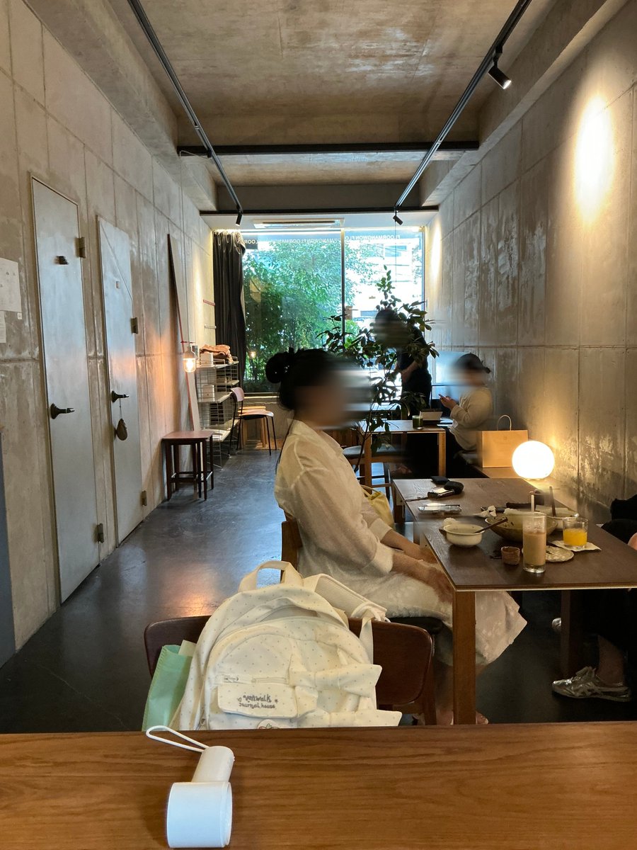 aprilYoNa47's tweet photo. 🍴 플로어 망원

합정보다는 마포구청역에 가까운 곳 !
카페인데 오니기리랑 오차즈케를 팔아요
저는 감태 명란 오니기리로 했는데 한 피스인 줄 몰라서 쪼꼼 당황했어요 💦
오차즈케가 많이 안 뜨거워서 좋았구 둘 다 맛있었어요 (◠⤙◠)
한 번씩 자극적이지 않은 밥이 땡기면 갈 것 같아요 ‧₊˚⊹ https://t.co/WYqZYBZfpc