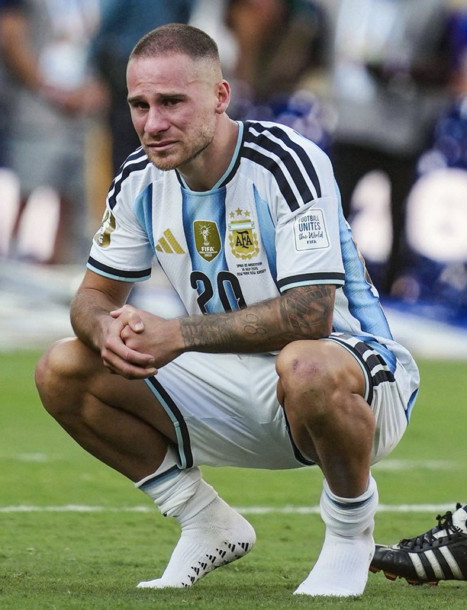 markklfc's tweet photo. Jürgen Klopp on Alexis Mac Allister breaking down in tears after Argentina lost the FIFA World Cup final to Spain.

🗣️ “People saw Alexis Mac Allister crying after the final whistle, but they didn’t see what I see every day. They didn’t see the player who gives absolutely everything for his country, who runs until his legs stop responding, and who would sacrifice himself a hundred times if it meant making Argentina smile.”

“I spoke to Alexis after the game. He wasn’t talking about the defeat. He wasn’t talking about the medal. He kept saying, ‘I wanted to do it for Leo… I wanted him to leave with one last World Cup.’ Those words hit me hard because they came from the heart of a player who had nothing left to give.”

“Alexis played that final with incredible courage. He fought for every ball, covered every blade of grass and never stopped believing. Yet when the match ended, all he could think about was that he couldn’t give his captain the ending he dreamed of. That’s why he cried.”

“The dressing room was silent. Nobody blamed anyone. There were only tears because they knew they had given everything. Then I saw Alexis sitting there with his head in his hands. That image will stay with me forever because it wasn’t the face of a footballer who had failed it was the face of a man whose heart had been broken.”

“People will remember the result. I’ll remember a young man who emptied his soul for Argentina, who walked off the biggest stage in football believing he had let his country down, even after one of the finest performances of his career. That’s the cruel side of football.”

“I told him something very simple: ‘Alexis, don’t let one night make you question everything you’ve done. You didn’t fail Argentina. You honoured that shirt with every tackle, every pass, every sprint and every drop of sweat. One final cannot erase that.’”

“One day, the pain will fade. But the love Alexis Mac Allister showed for Argentina that night will never be forgotten. Some players leave the pitch exhausted. He left it with his heart in pieces because representing his country meant everything to him.”