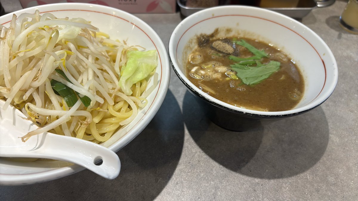 light10102227's tweet photo. お昼に煮干しつけ麺食べて来た シンプルに美味しかったなぁ…また来ます https://t.co/ETAfCiLUEK