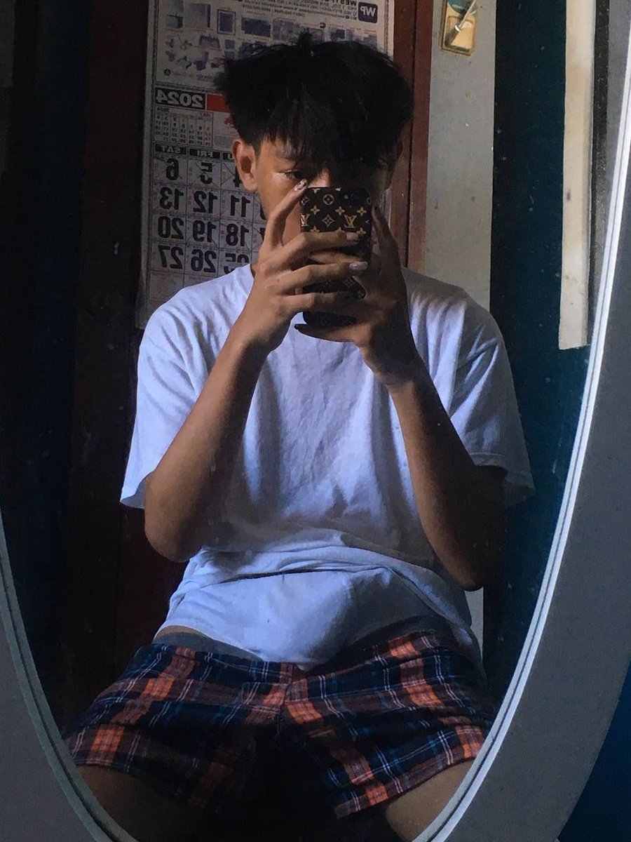 y2k_gelo's tweet photo. Suck? https://t.co/UE3mzh6oJo