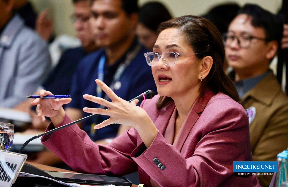 anaainatheresia's tweet photo. This is the kind of work for the country that should be emulated. 💪🏻

From Committee Hearing to Impeachment Trial day 7 Done. 

A  hardworking she is. 🥹🤗

Thank you for the long day ahead Sen. @risahontiveros 🫶🏻 https://t.co/rDFoNqH8Fu