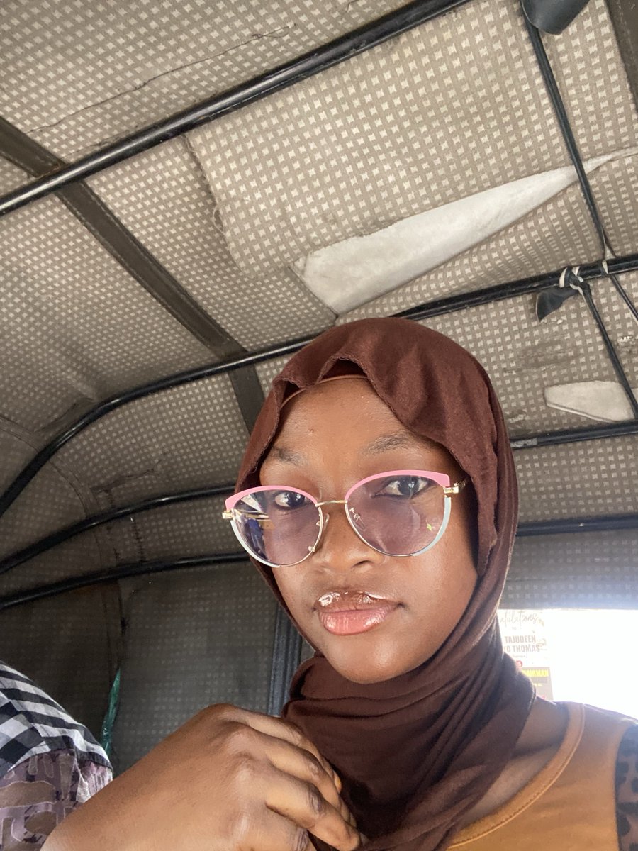 Lepaciouszee's tweet photo. I've invested so much time, effort and genuine interactions into building that community, connecting with amazing people and sharing parts of my journey. Losing access to it is really painfu😓l.
Right now, I'm hoping for a positive resolution. 
Thank you for the love  guys ❤️ https://t.co/r4RK7vureG