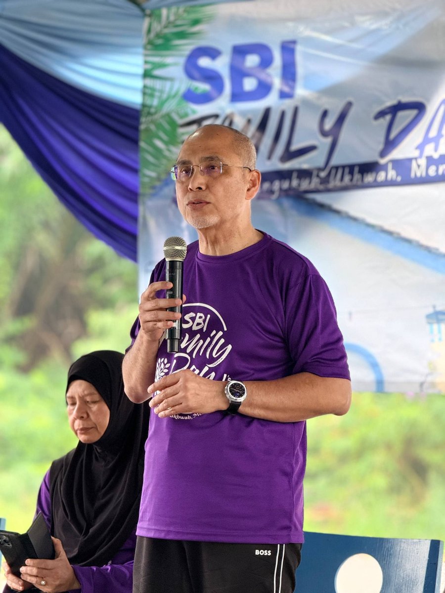 sbiyayasanmsu's tweet photo. Terima kasih YBhg. Prof. Tan Sri atas ucapan penuh hikmah dan kata-kata semangat yang disampaikan, menjadi inspirasi yang sentiasa menguatkan langkah kami, muaddib muadibbah untuk terus memaknai ilmu dan membina insan.

#SekolahBinaInsan 
#TahfizAkademik 
#SBIFamilyDay2026 https://t.co/TimActawv7