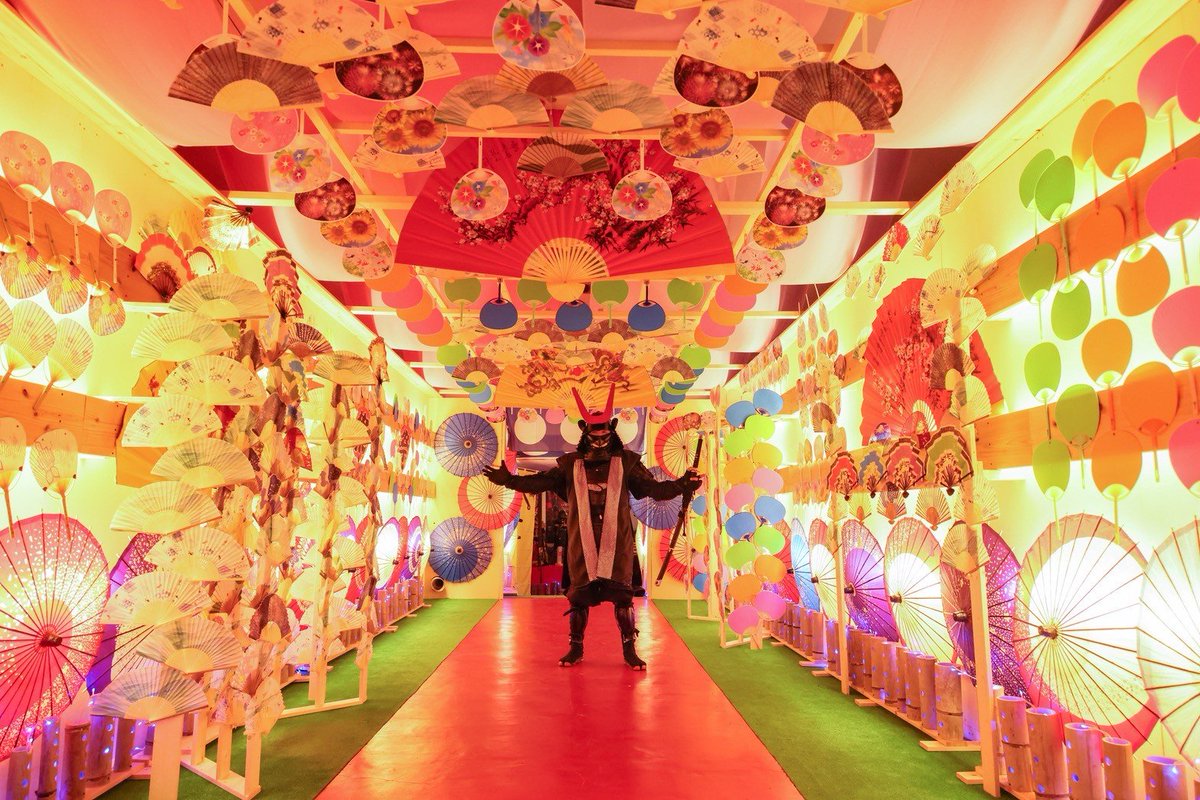 sakonsekigahara's tweet photo. 関ケ原ウォーランドさんの
和傘物語
千成ひょうたん祭
風鈴まつりに行ってまいった
どのエリアも圧巻の数である
日中楽しめる観光スポット！
まさに写し画に映えるゆえ
この夏お薦めであるぞ
浴衣で写し画などいかがであるか？

美味しい食事も
となり「花伊吹」さんにございまするぞ！ https://t.co/aVb0D5aEVB