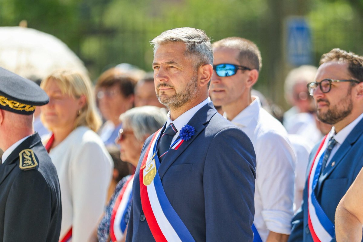 parisienmusique's tweet photo. « Je n’abandonnerai pas mes choristes » : un concert en hommage à Queen annulé par la mairie RN d’Orange, le producteur attaque
➡️ https://t.co/fOy8Xjxtkf https://t.co/hJf9cpwQeT