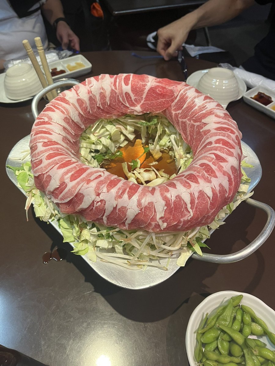 themogmatt's tweet photo. 熊本は昨年、私が1位を獲得した場所で、今年はほぼ正反対でしたが、ライブハウスの設営により、私はまだ素晴らしい景色を見ることができました。 もちろん、地元の鳩はより大きなスポットライトを浴びた

#bandmaid #bandmaid2026worldtour #kumamoto https://t.co/PzMIEOQ7GC