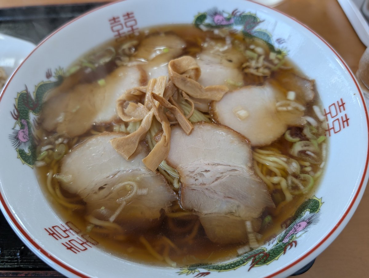 Aug20jut's tweet photo. #来々軒
#ラーメン
#定食
来々軒でチャーシュー麺、チャーハン！
美味しかったです😀 https://t.co/05oyWUQQKv