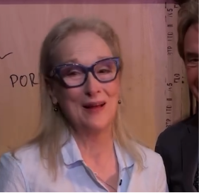 tobetrulyloved's tweet photo. meryl in these specific pair of glasses is doing smth to me https://t.co/3NIlgrwbeQ