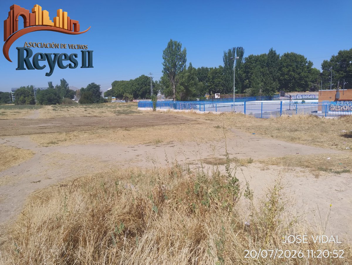 AVVReyesdos's tweet photo. 🚧 DÍA 1 DEL CAMBIO 🚧
¡Ya es una realidad! 💥
Hoy, 20/07/2026, comienzan oficialmente las obras del futuro PARKING DEL JUNCAL. 🏗️
Este es el primer paso hacia una mejora muy esperada, que beneficiará a vecinos, comerciantes y a todas las personas que visitan nuestra zona. https://t.co/IEDbx2f3Ux