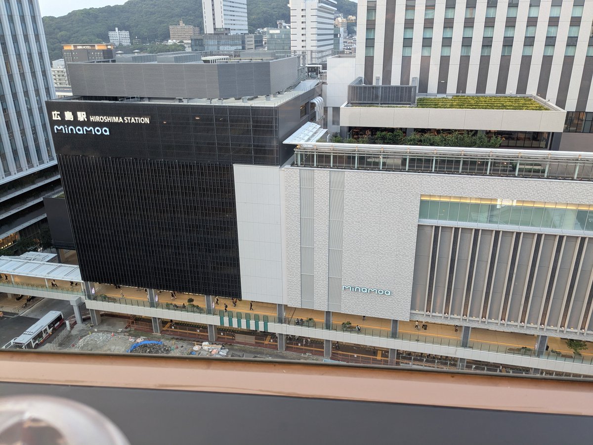 DANI10340798's tweet photo. らぁ〜めん京 福屋広島駅前店
仕事早番だったので終わってこちらへ🍜🌝 https://t.co/ltD0ECr5fR