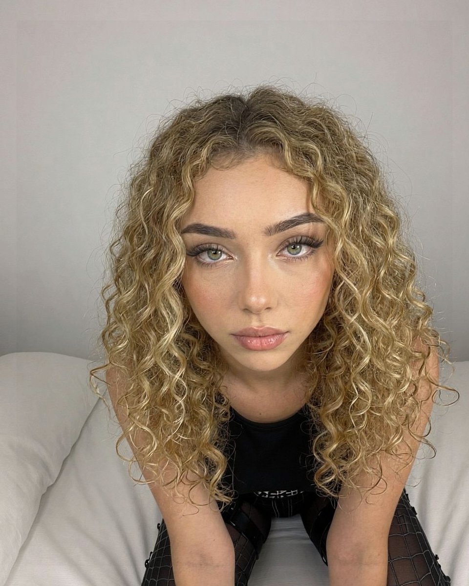 mia bby 🏳️‍⚧️ tweet media