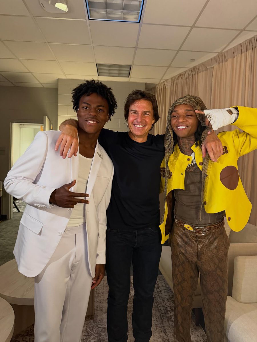_hasheem's tweet photo. Flowerboy at the World Cup🌼🏆💛🤎 https://t.co/t9LTNXAUhT
