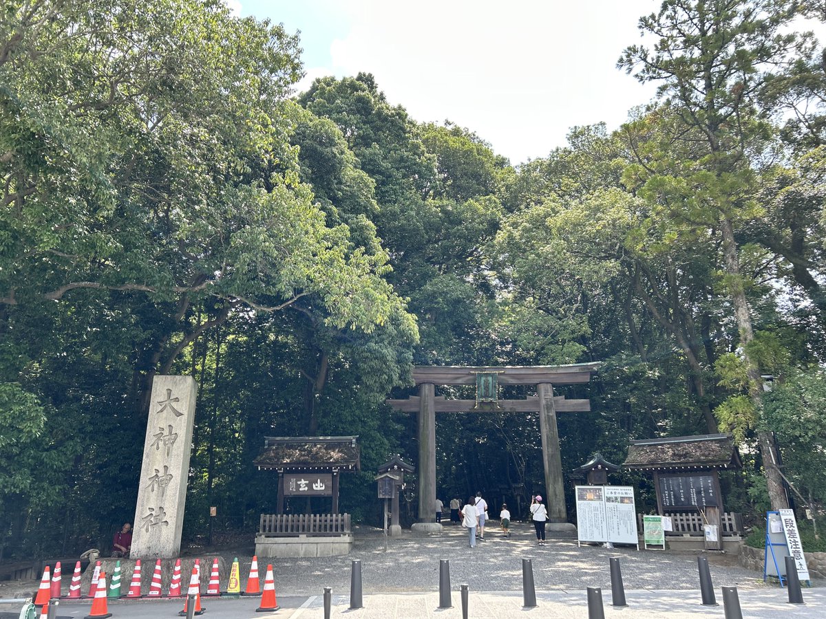 robapooh's tweet photo. 熱中症っぽい😪 https://t.co/WYFsoFW4sh