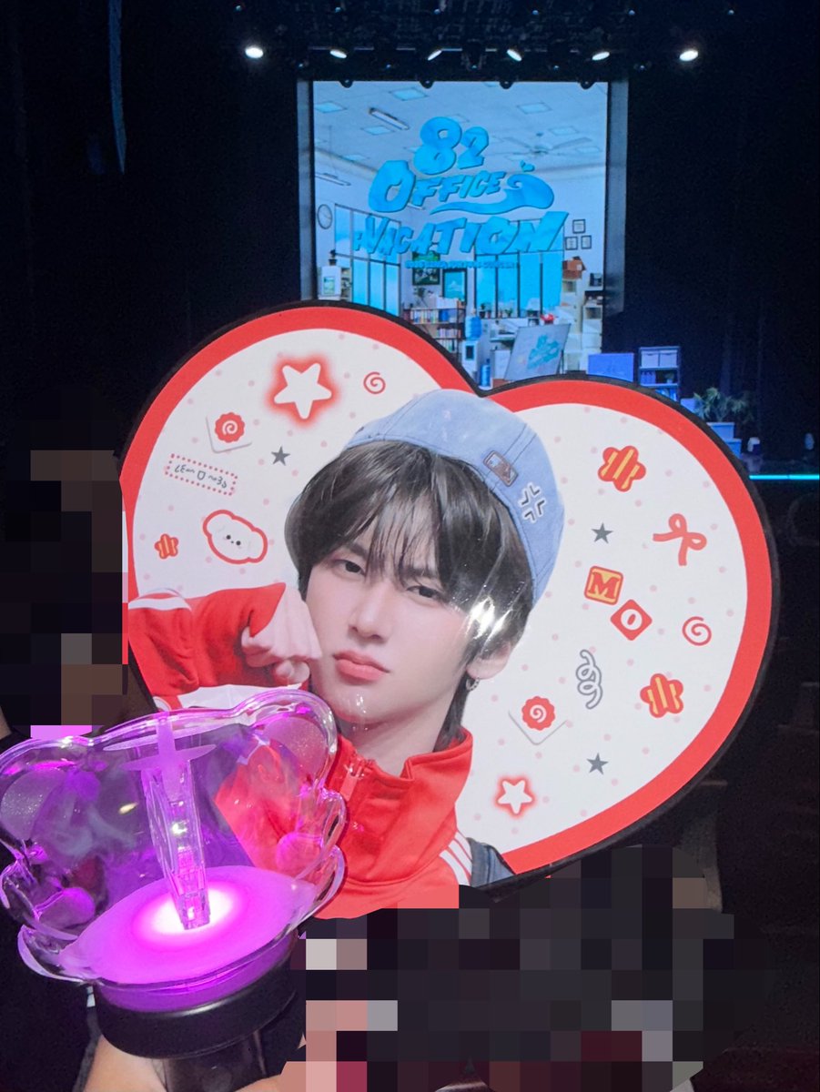 0feverS2's tweet photo. 에투메 무대할 때가 제일 멋졍…..
끝내주는 여름 휴가 보내고 왔어요 82오피스 퇴근 안 할래 맨날맨날 야근할래요 🥹💕
성모쨔라매 에투메쨔라매 ♡♡♡ 

#82DE_휴가쓰겠습니당 #82Office_Vacation https://t.co/gQiAheogcW