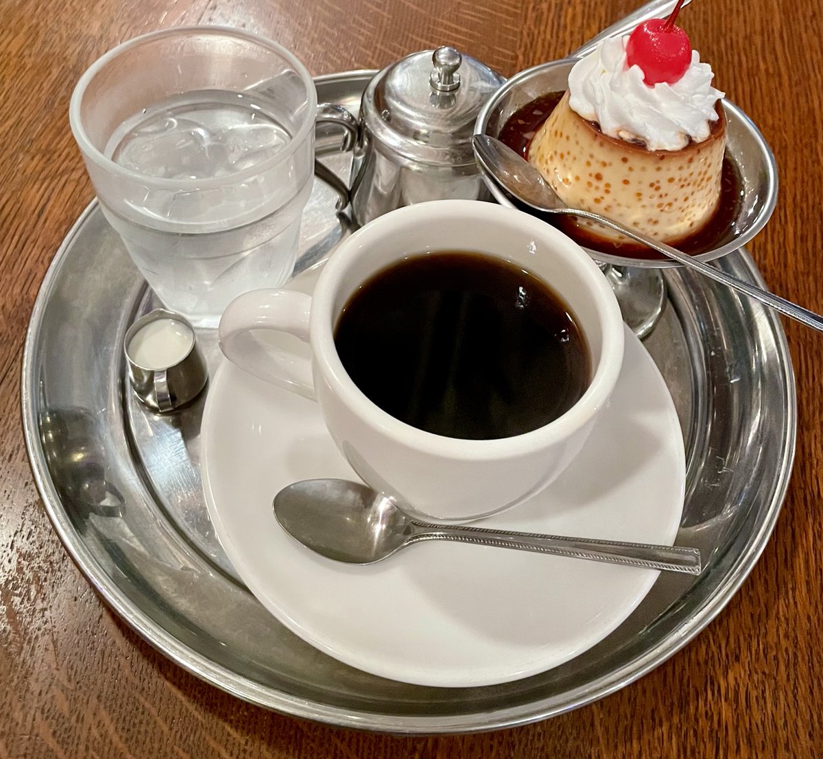birdrush's tweet photo. 「喫茶カGABOR」で「自家製プリンセット（ホットコーヒー）」をいただきました🍮☕︎ 美味しかったです。

#鳥急ぎ https://t.co/Mj59c75PFs
