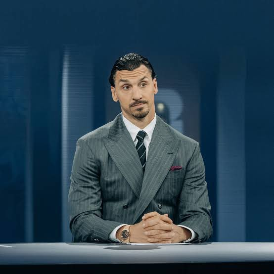 icardo8's tweet photo. 🚨 Zlatan Ibrahimović sobre Lionel Messi no ganando el Balón de Oro del Mundial:

🗣️: “¿Qué más tenía que hacer Messi para ganarlo? Realmente no entiendo los criterios ya. Si miras hacia atrás al 2018, Luka Modrić ganó el Balón de Oro sin ganar el Mundial. Entonces, ¿qué cambió ahora?

“Messi llevó a Argentina durante todo el torneo, rindió cuando más importaba y una vez más fue el jugador que todos temían. Si eso no fue suficiente, entonces dime qué lo es.

“Se siente como si los estándares siempre fueran diferentes cuando se trata de Messi. A todos los demás jugadores se les juzga de una manera, pero con él, de repente la gente mueve los postes de la portería. Siempre va en contra de Messi.

“Estoy feliz por Rodri, pero desde una perspectiva futbolística, no creo que nadie tuviera un caso más sólido que Messi.”