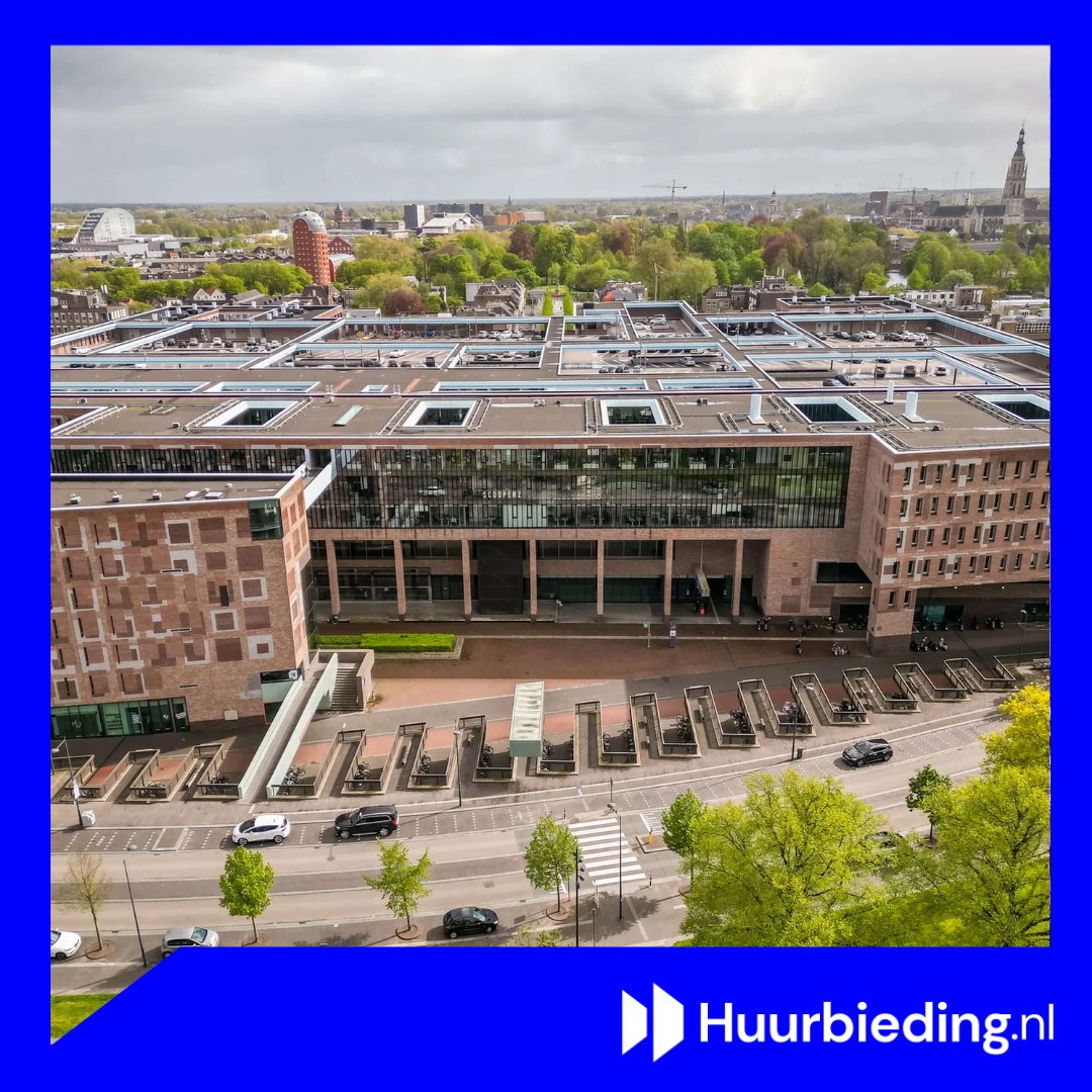 HuurBieding's tweet photo. 📍 Op zoek naar kantoorruimte in Brabant? Twee toplocaties, ieder met een eigen karakter. Of je nu kiest voor de dynamiek van Breda Centraal of de innovatieve omgeving van Brainport Eindhoven, beide locaties bieden een representatieve werkomgeving met uitstekende bereikbaarheid en flexibele kantoorruimtes.

Ontdek deze twee kantoorlocaties:

📍 Gravinnen van Nassauboulevard 75-110 – Breda
👉 https://t.co/5aoMqBfmBg
✅ Kantoorruimte beschikbaar vanaf ca. 162 m²
✅ Direct naast Breda Centraal Station
✅ Moderne kantoorruimtes met veel daglicht
✅ Op loopafstand van het bruisende stadscentrum
✅ Uitstekend bereikbaar per trein én auto

📍 De Waal 38 – Best
👉 https://t.co/pTm8BMgbbS
✅ Kantoorruimte beschikbaar vanaf ca. 288 m²
✅ Gelegen in de innovatieve Brainport-regio
✅ Volledig gerenoveerd en toekomstbestendig kantoorgebouw
✅ Zichtlocatie nabij de A58
✅ Ruime parkeergelegenheid op eigen terrein

✨ Welke locatie past bij jouw organisatie?
Zoek je de levendigheid van een stationslocatie met alle stedelijke voorzieningen binnen handbereik? Of past een moderne kantooromgeving in de Brainport-regio beter bij jouw organisatie? Beide locaties combineren een representatieve uitstraling met uitstekende bereikbaarheid en bieden volop ruimte om te groeien.
Bekijk de mogelijkheden via de links hierboven.

#Kantoorruimte #Breda #Best #Brainport #BredaCentraal #OfficeSpace #Bedrijfshuisvesting #CommercieelVastgoed #Vastgoed #Huurbieding