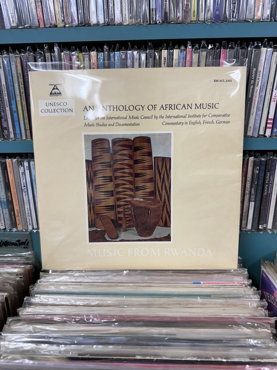 elsurrecords's tweet photo. ＊EL SUR RECORDSアナログ情報
Music of Rwanda
An Anthology of African Music
BARENREITER MUSICAPHON 1999年
https://t.co/EIwNqpQX5y
詳しくはお店までお尋ねください。 https://t.co/Q4yISL8W6j