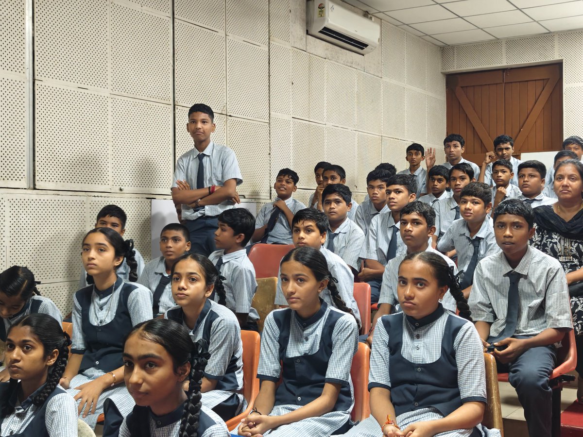 DSCDharampur's tweet photo. 🌙🧠 Glimpses from the Open House Quiz on the Moon at @DSCDharampur a uniyt of @ncsmgoi, @MinOfCultureGoI during #InternationalMoonDay2026 where students put their knowledge of the Moon, space science and India's inspiring space journey to the test. 🇮🇳🚀

(1/2) https://t.co/S3goPGrinO