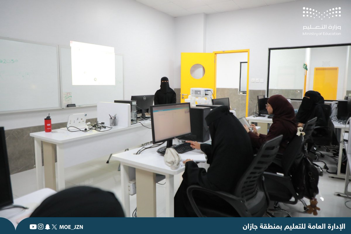 MOE_JZN's tweet photo. صور |

طلاب وطالبات #تعليم_جازان خلال مشاركتهم في برنامج كاوست الصيفي للذكاء الاصطناعي 2026م والمنفذ ضمن المبادرات المشتركة مع جامعة الملك عبد الله للعلوم والتقنية. https://t.co/bWzObgh909