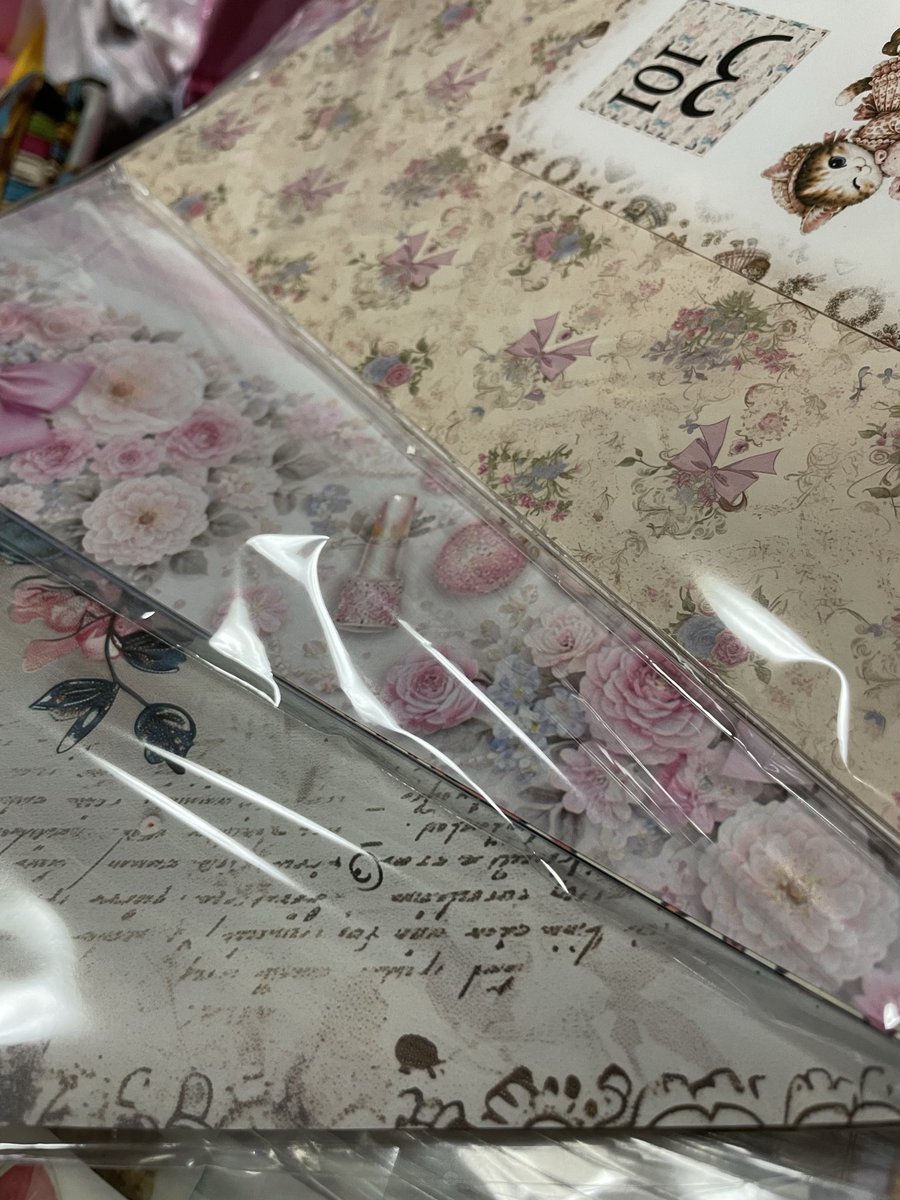 tigre0213's tweet photo. レタパライト便で送料込1200円
ガーリーで使いやすい国内作家様のデザペ詰め合わせです
Jill様の多めです
ほしい方居ましたらお声がけ下さい
(՞ .ˬ.՞)"
お支払いはゆうちょ銀行のみ
作業机の整理の為、よろしくお願いいたします🙏 https://t.co/QATuPa9Jox