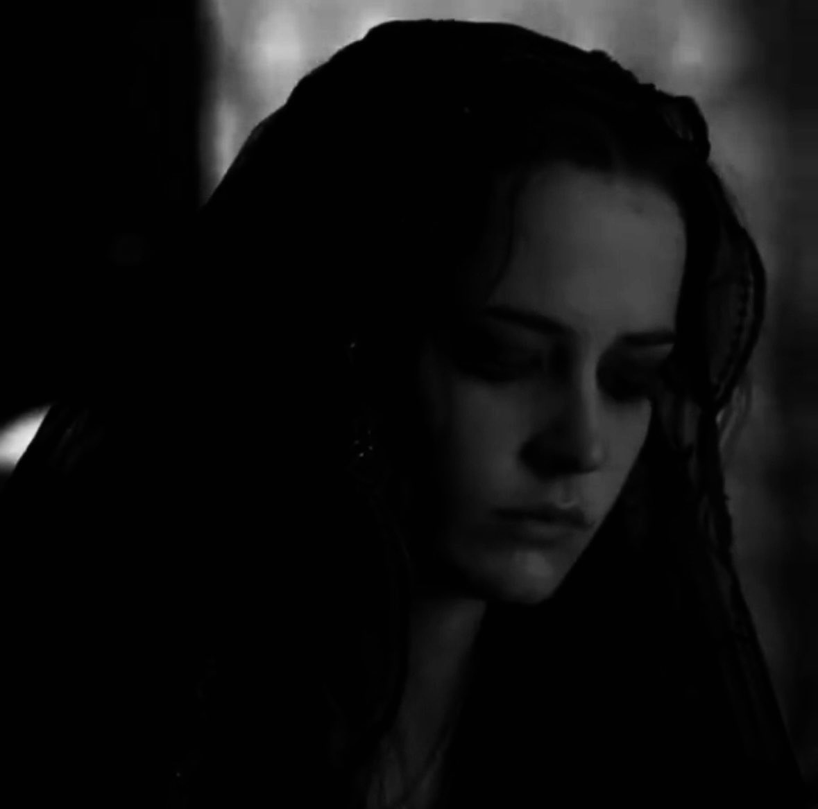 LittleDorrit24's tweet photo. Sybilla 🖤 https://t.co/dTB9lAKqpb