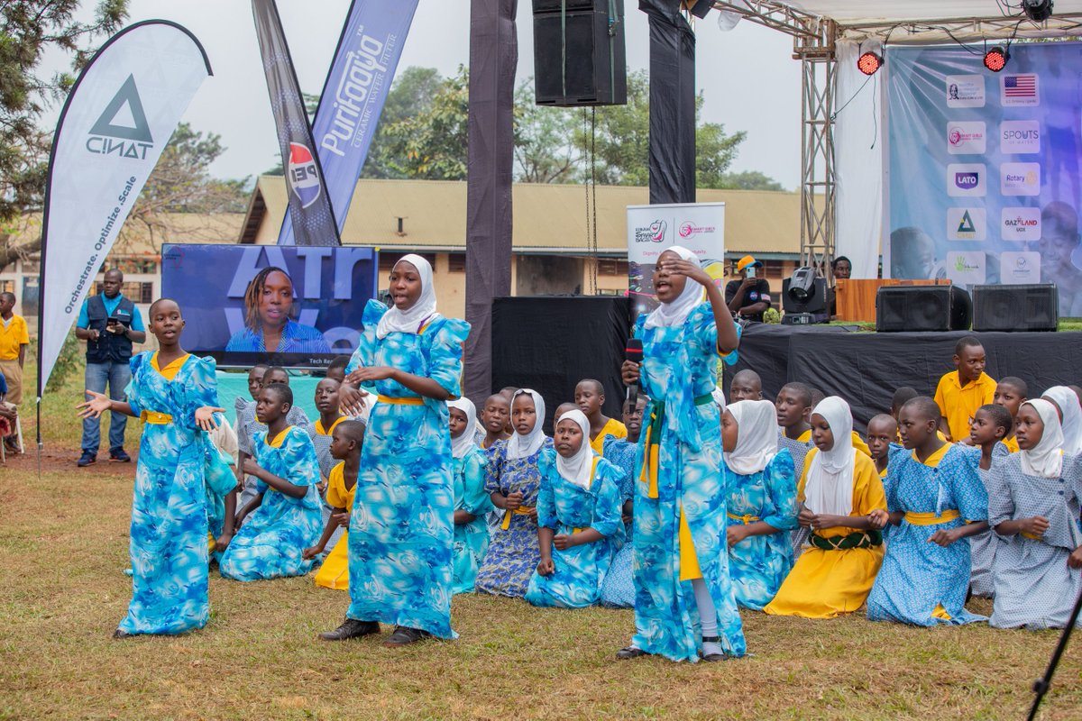 MWFAlumniUganda's tweet photo. 📺 Commercial break! 😂

We came for Mandela Day2026 celebrations🤣🤣🤣but the learners  came ready to steal the show! ✨

#MandelaDay2026 #MWF2026 #CleanSIPCampaign

@USEmbassyUganda @NelsonMandela @purifaaya
@reachahand @nextmediaug @rctjinja @rotaryclubjinja  
@gazalanduox @smartgirlsug @Techreachafrica @pepsi @LatoMilk @crown_beverages