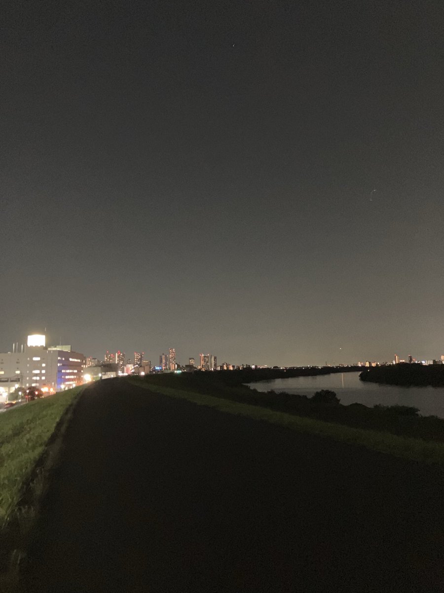 rihitoshiya's tweet photo. 夜勤明けで爆睡からの夜ラン！最高(´∀｀) https://t.co/IIodOXz6qe