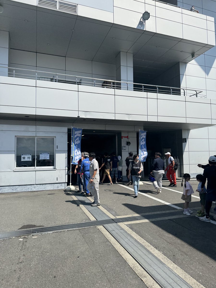 GtiHcr's tweet photo. 夏休みに向けての練習。
MTで初めてのサーキット、運転楽しい😃 https://t.co/VMeXj1q4G8