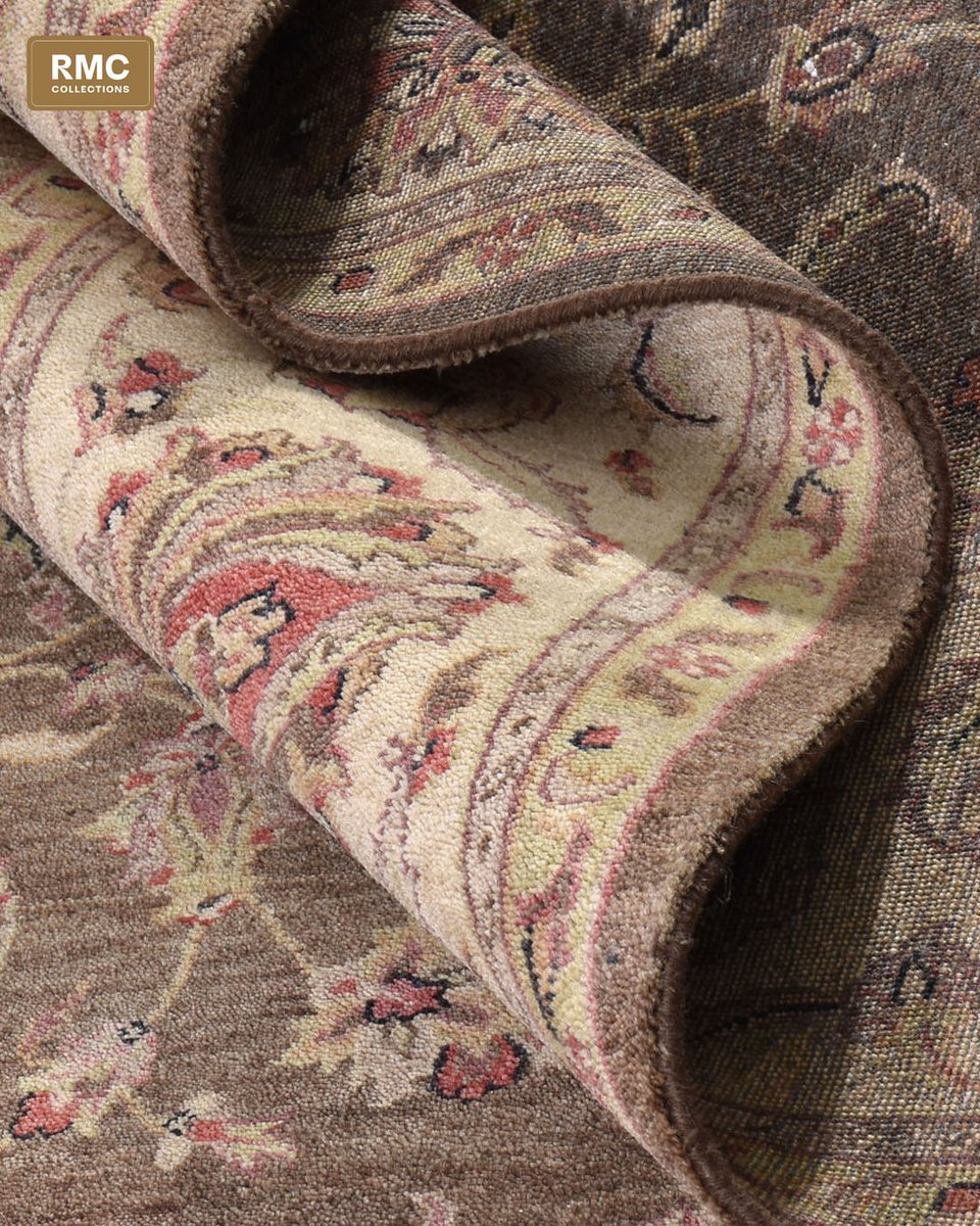 RMC_COLLECTIONS's tweet photo. Timeless elegance begins beneath your feet. 

A handcrafted rug is more than décor—it's the foundation of a space that reflects character, comfort, and refined living.

Crafted in India 🇮🇳
Exporting to 🇺🇸 USA | 🇬🇧 UK | 🇪🇺 Europe

#RMCCollections https://t.co/udR0jGkGKR