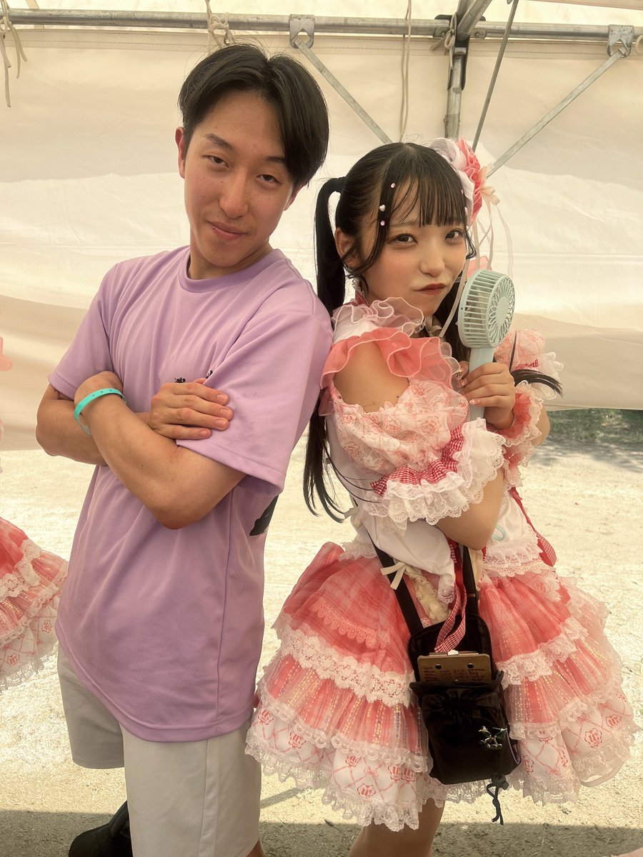 shin_ZSmoon's tweet photo. 関ヶ原２日間で
物販は最初と最後はれなで
楽しみまくった証拠が身体にも出てる

日焼け止め朝だけではあまり効果無かった https://t.co/Azz4EZBimQ