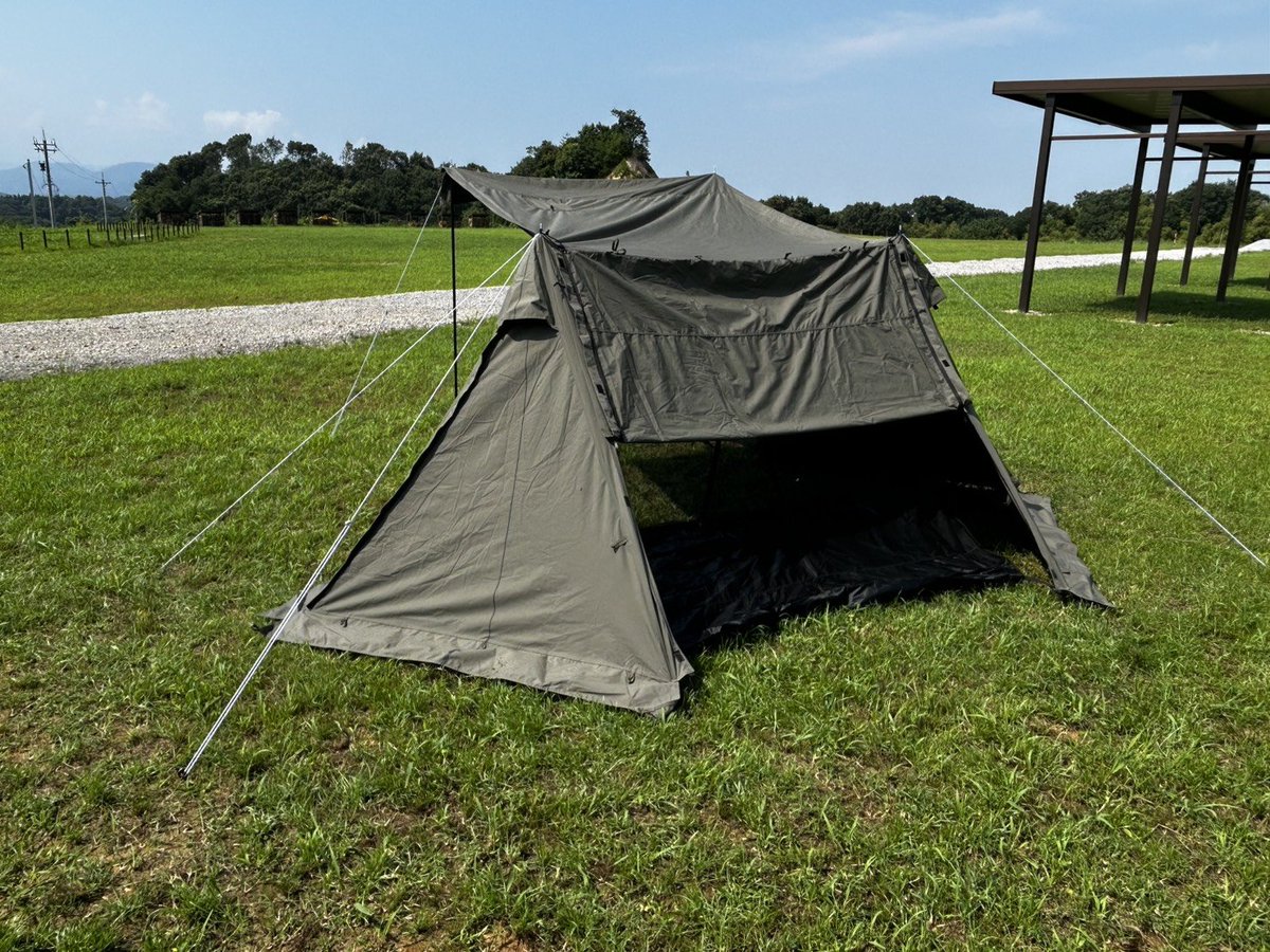 sino_camp's tweet photo. 【FOX-BASE EVO 専用インナーテント】
レンタルアイテム追加しました⛺
一晩過ごしましたがアザストの夜は涼しく虫刺されもなく快適に寝れました😊お子さんが大きくなってソロキャン検討中のお父さんやいつもと違う無骨スタイルに憧れてる女子ソロキャンパーさんにもオススメです✨

#アザスト https://t.co/1DlGLiq9GQ