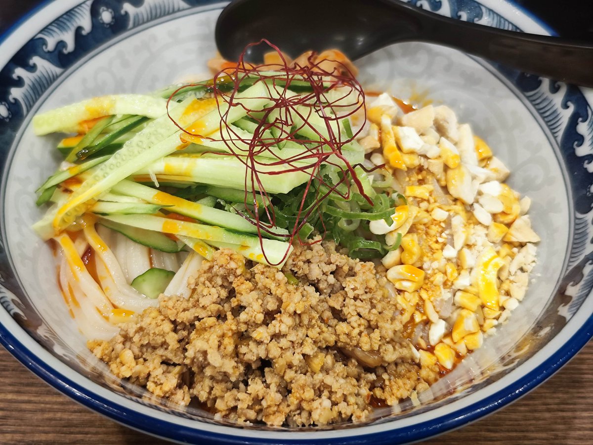 Isaji_Cammy's tweet photo. 残業終わって月曜恒例の花田
今日からの週限定、冷やし担々麺
今週ずっと暑いのでもう冷やししか勝たん！ https://t.co/LNBvNXZdpE