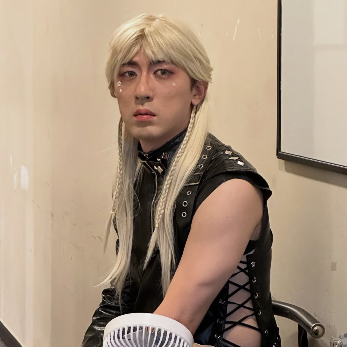 eo0omzz's tweet photo. 레이저제모+모발이식
레전드개테토남 https://t.co/h9WD7UNbFe
