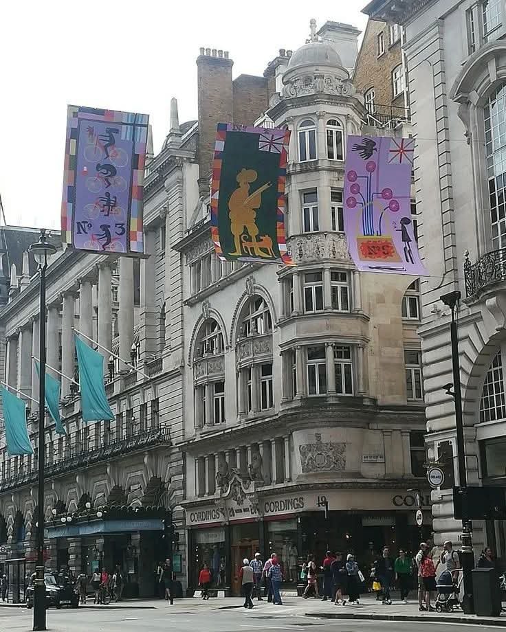 fantevoice's tweet photo. In Piccadilly, Grayson Perry’s banners are influenced by Asafo flags made by the Fante people in West Africa.
#FanteConfederacy #FanteHistory #FanteCulture #FanteTraditions #FanteHeritage #GhanaianHistory #AfricanEmpires #AfricanCulture #ColonialResistance #PrecolonialAfrica https://t.co/nQPUt0GQPW