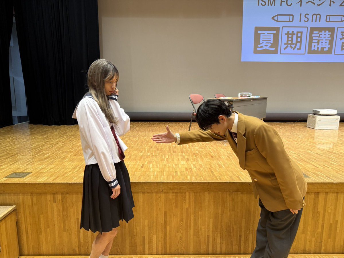 yomitama's tweet photo. 【ISM FCイベント2026 ~ISM 夏期講習~】
閉幕。。🌻

ご来場頂いた皆様
応援して下さった皆様
誠にありがとうございました‼︎

お手紙
お差し入れ
嬉しゅうございました‼︎
ありがとうございます。。＊

ちゃんと勉強をさせて頂きました📚笑

皆様と共に過ごせた
素敵な時間に感謝です。。＊ https://t.co/d95bK9R2e9