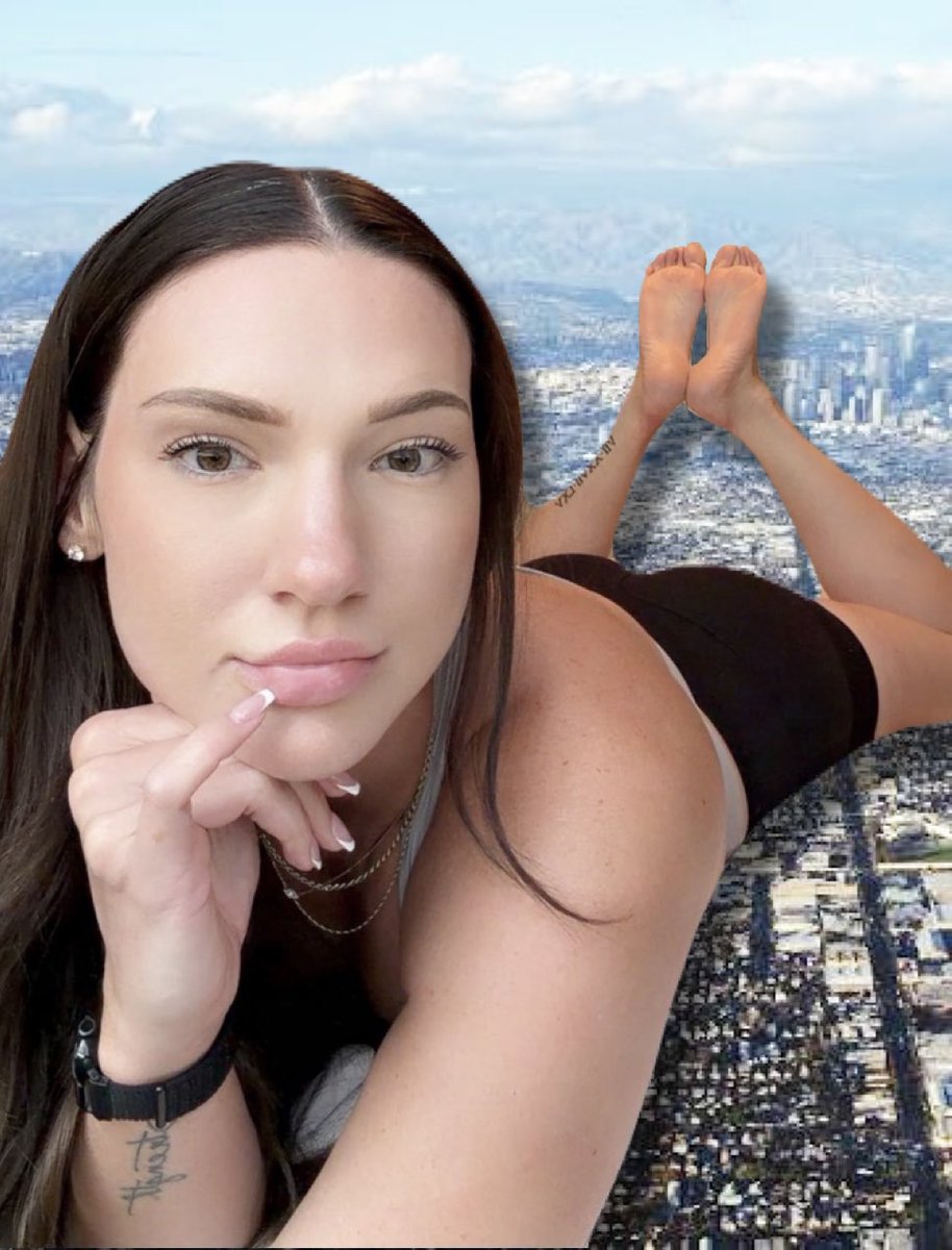 TallAvaTinies's tweet photo. They’re not ready for @tallfitAva 

Join her now for Giantess Week!

https://t.co/5mFaMkLTld https://t.co/U64G8ghTfx