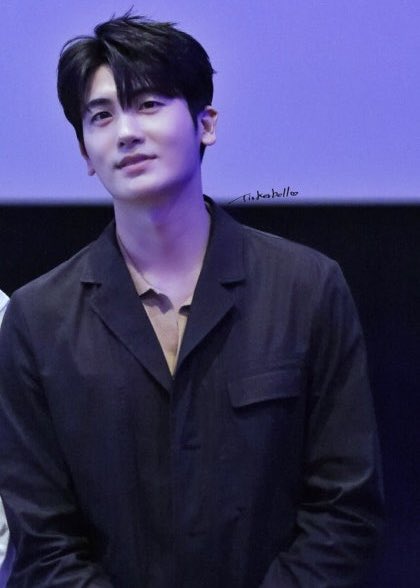 EurekaPhs's tweet photo. 190525 배심원들 무인 레전드 찍은 날 
이 미모를 두고 딱 보름 뒤 군 입대해 버림😭
뭐..밤토리 형식이도 이쁘긴했음🌰
#박형식 #パクヒョンシク #朴炯植
#parkhyungsik https://t.co/aK4RRIAdUE