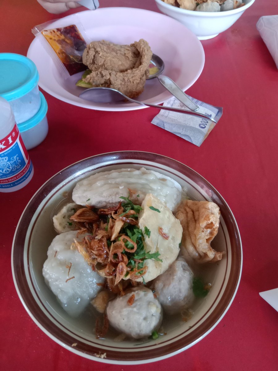 ginataaaa's tweet photo. rekomen  kalo ke bandung https://t.co/cb5pG1YLQT