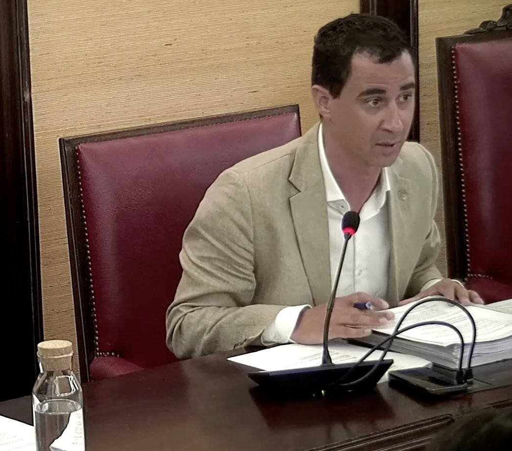 pscsantacoloma's tweet photo. El Ple fa un nou pas per fer realitat el nou Institut. S’ha aprovat provisionalment la modificació urbanística necessària per cedir el solar a la Generalitat i avançar cap a la construcció del nou centre. #PleGramenet https://t.co/CBN61nr6W8