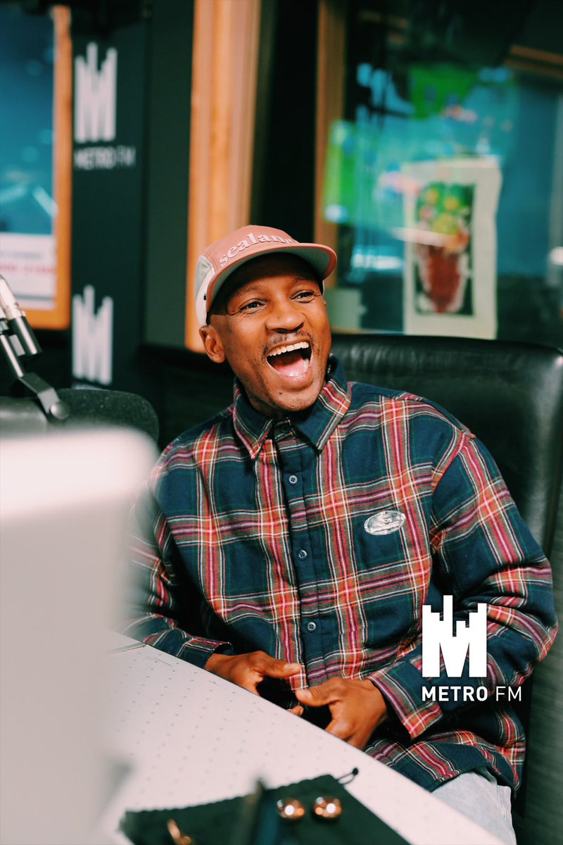 METROFMSA's tweet photo. 🎭 #MondayLifestyle: Time has run out for showbiz all-rounder Psyfo as his Clock is finally unmasked on The Masked Singer South Africa! ⏰✨ Did you guess it was him all along? https://t.co/no7lmIH6AV